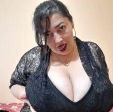 Sex chat with model bubis-laru