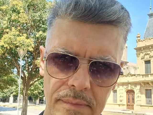 Maxi-a-mil