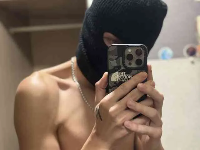 Twink2402