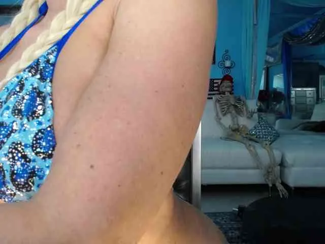 adrianna_fox