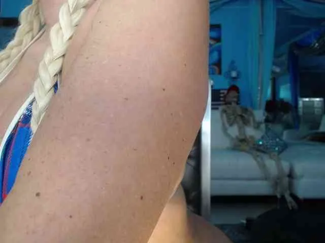 adrianna_fox