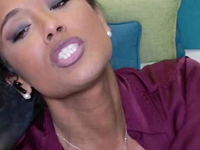 shaniaBlack