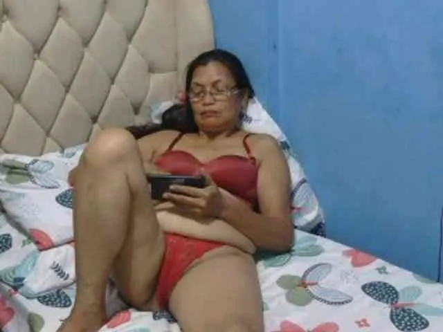 hOtGranny4u