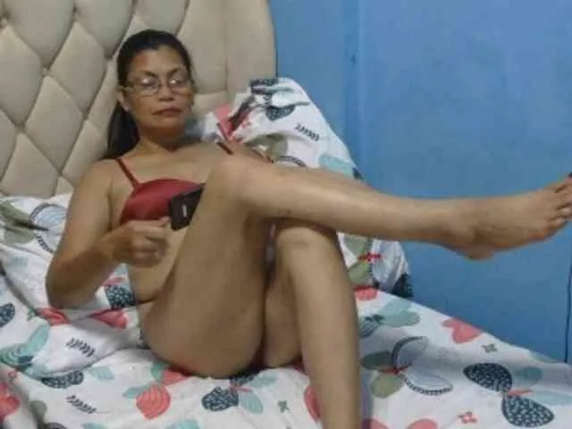 hOtGranny4u