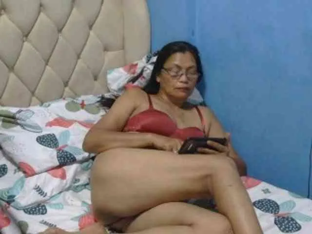 hOtGranny4u