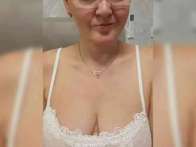 SexiestJess45