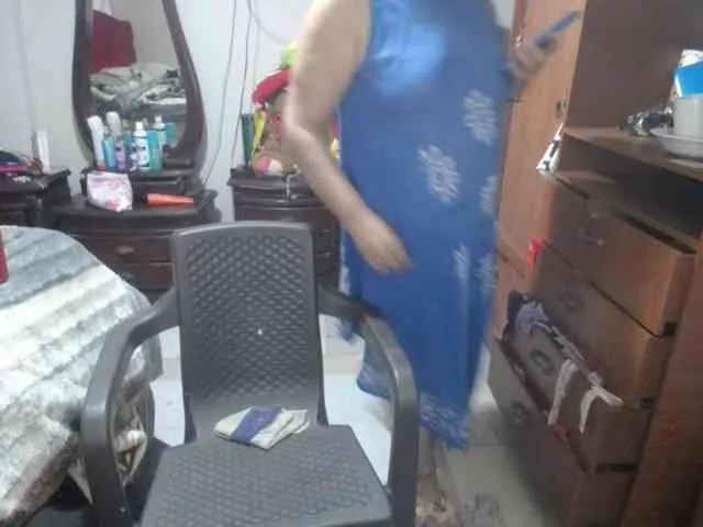 jazmin-mature