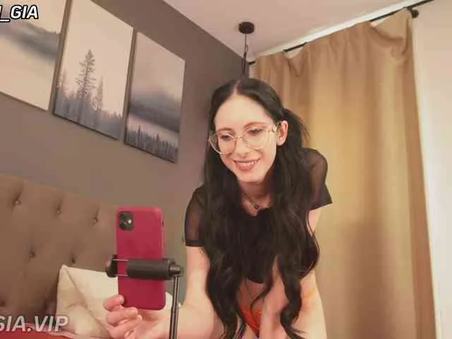 Nikki-Gia