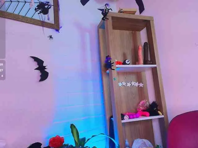 EllenaBoobs