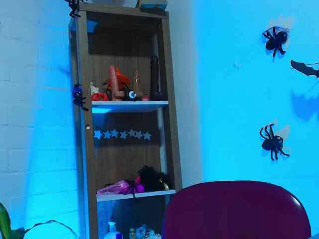 EllenaBoobs