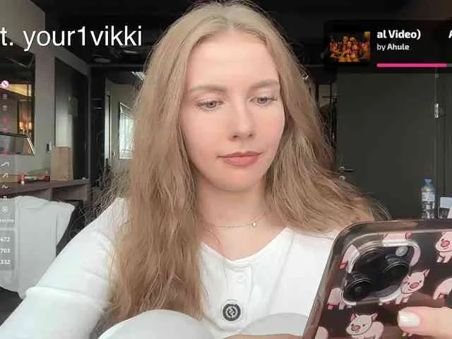 VikkiExtraCheese