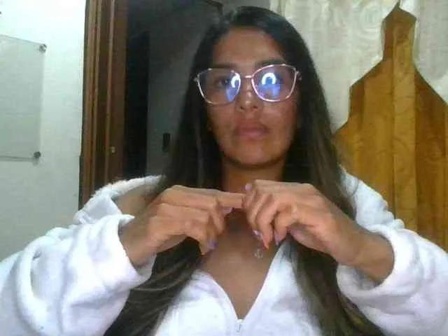 JuanaBrunette