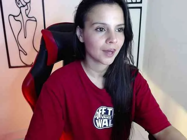 MiaRobinn