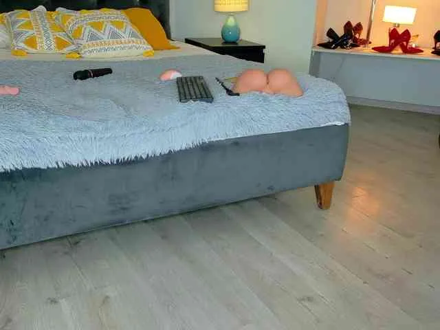 InvitingTina