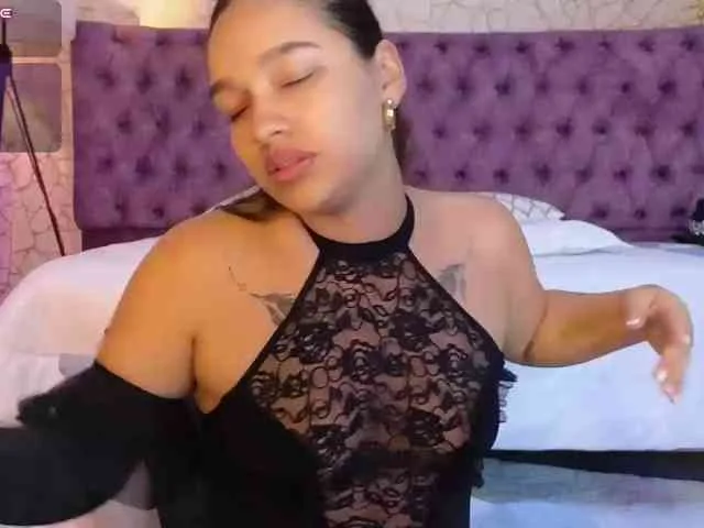 Emily-Foxyy
