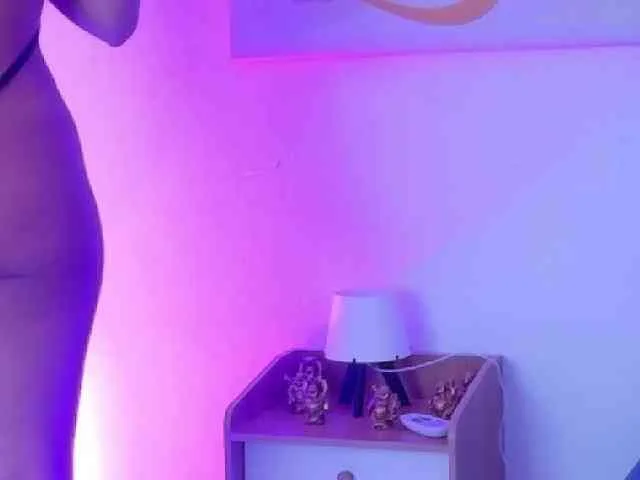 Hornysweetebony