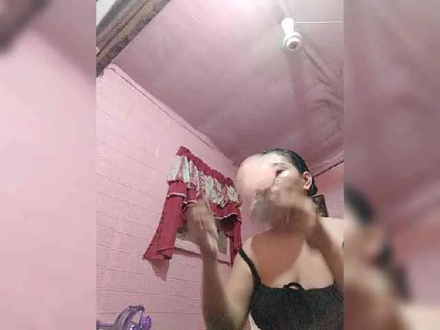 hornylittleprincess69