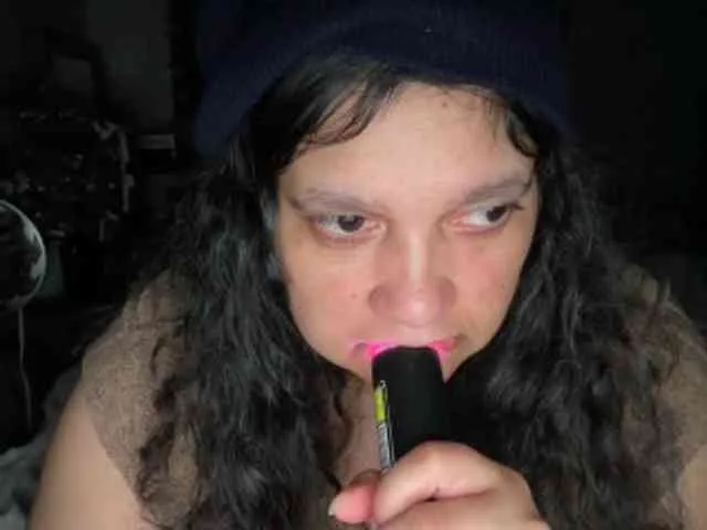 DUMBHOEMELANIE