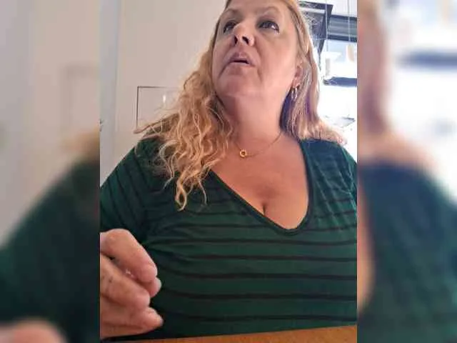 HOTBABYSUCKS1