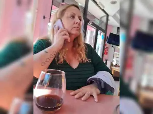 HOTBABYSUCKS1