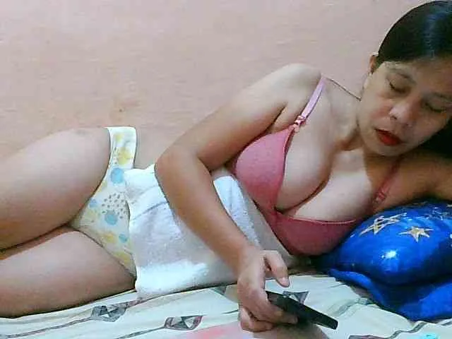 Yummyflirttits69