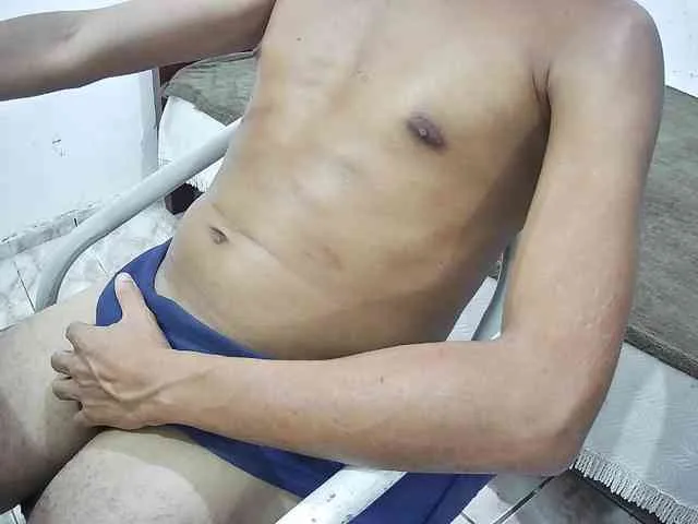 theSkinnyLatinMan