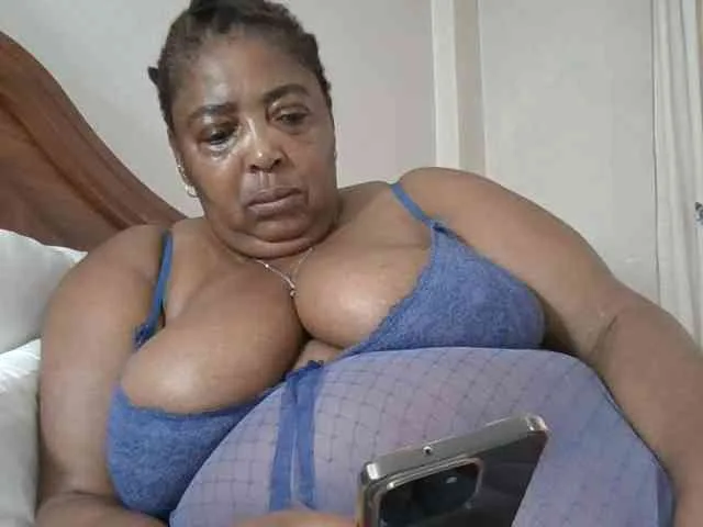 pussylips53
