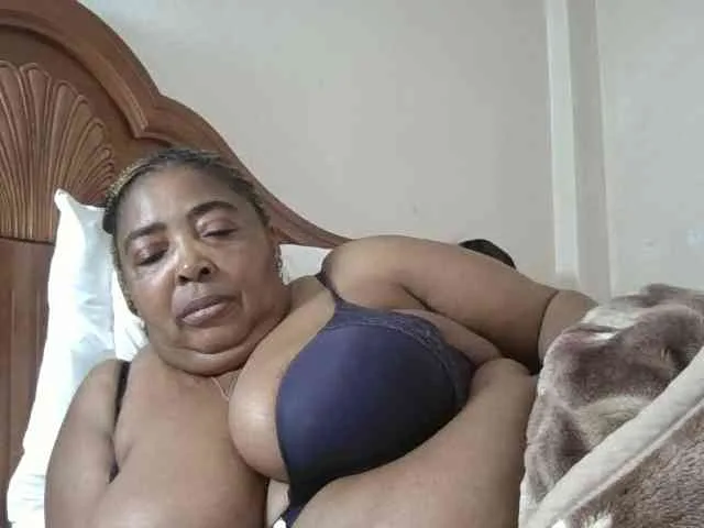 pussylips53