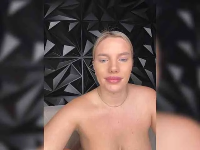 LYALYAtop