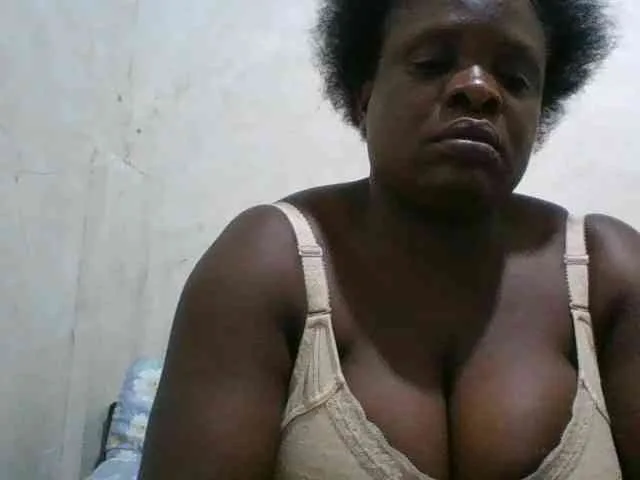 bigboobies2