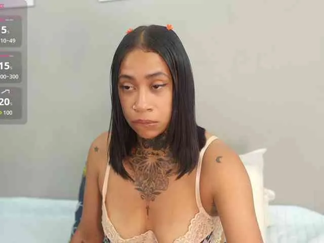hollyvega