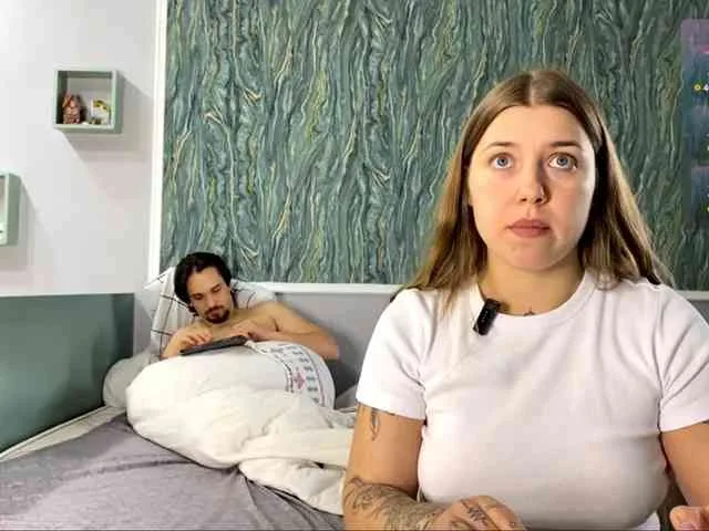 INSOMNIA_COUPLE