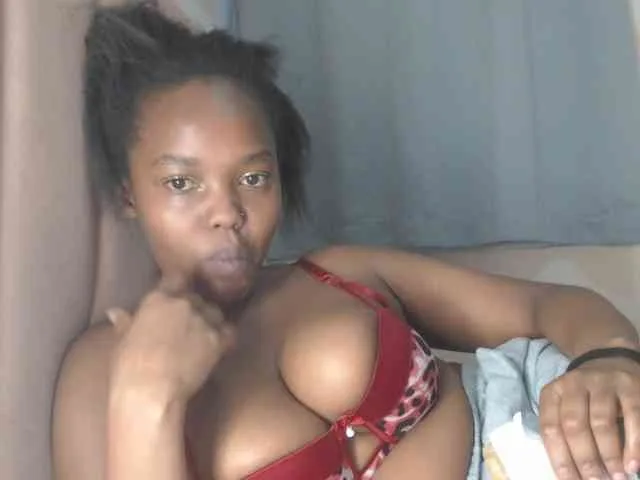 Busty-princess1