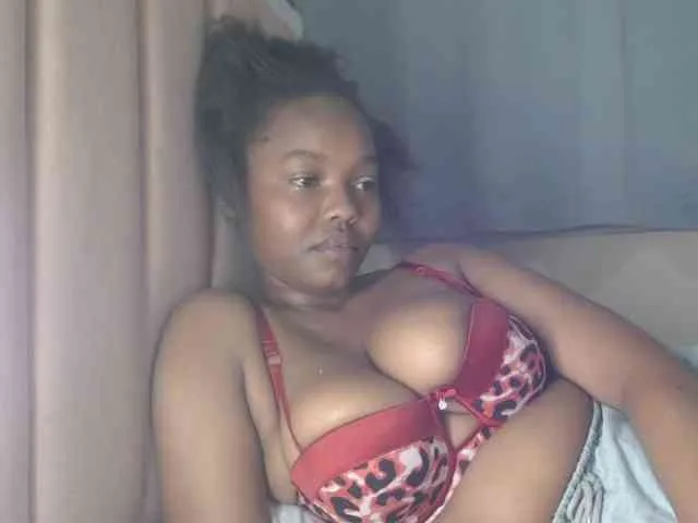 Busty-princess1