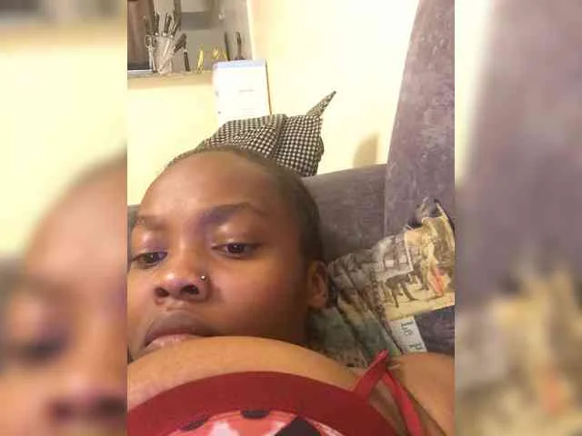Busty-princess1