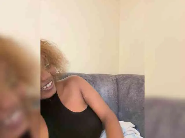 Busty-princess1