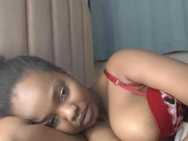 Busty-princess1