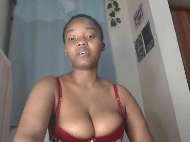 Busty-princess1