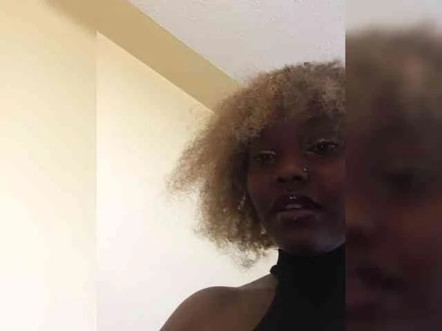 Busty-princess1