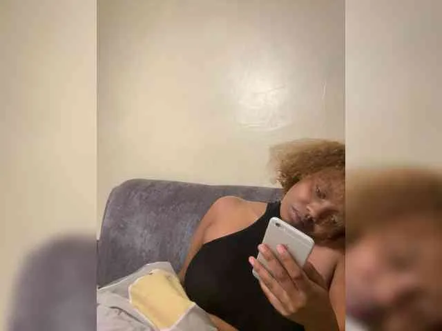 Busty-princess1
