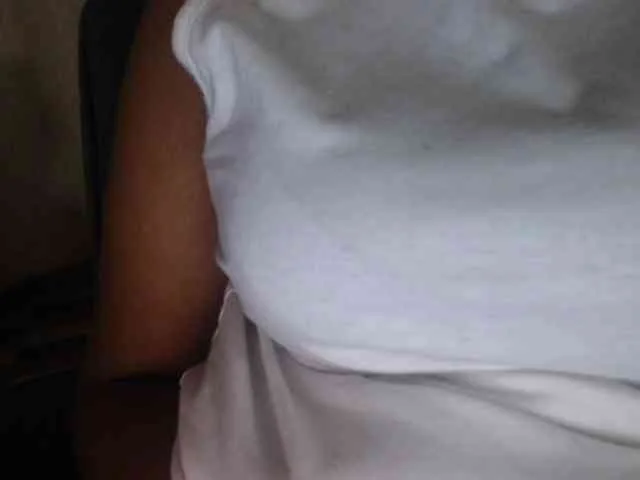 Busty-princess1