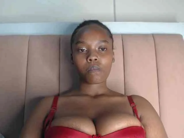 Busty-princess1