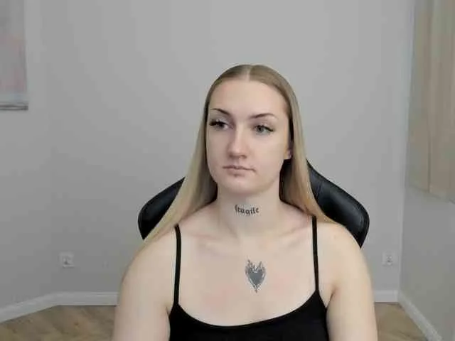 AlexaKisses