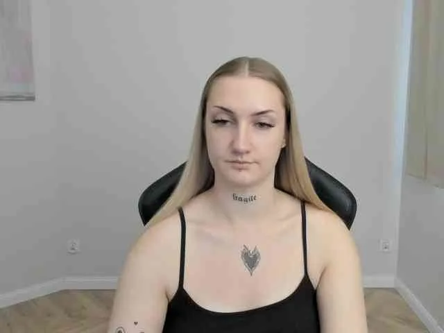 AlexaKisses