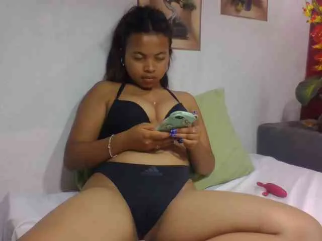 Naomi06