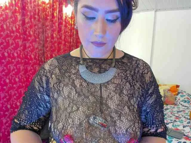 MeganHotCurvy