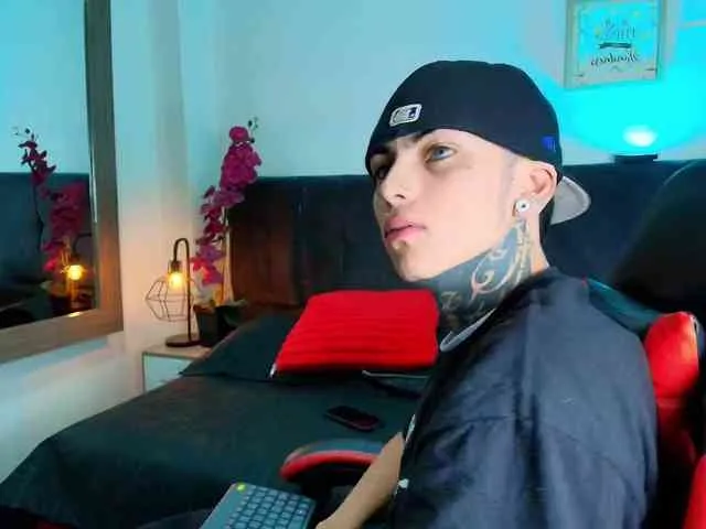 AdamsWalkerr