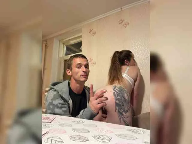 Hornycoooooouple