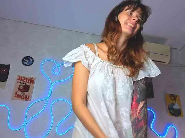 GirlNextDoorTV