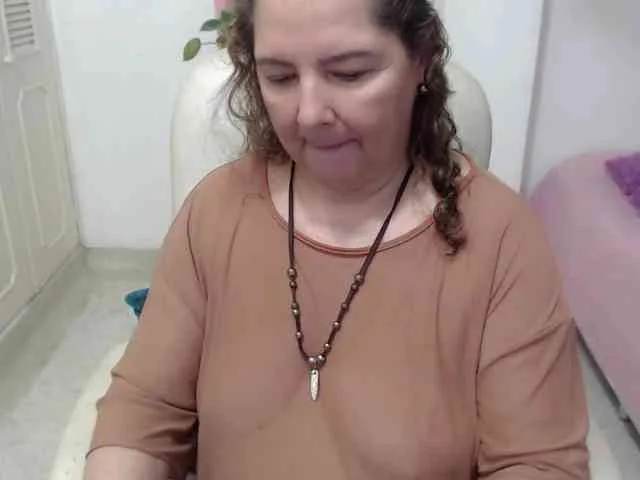 leonela-68